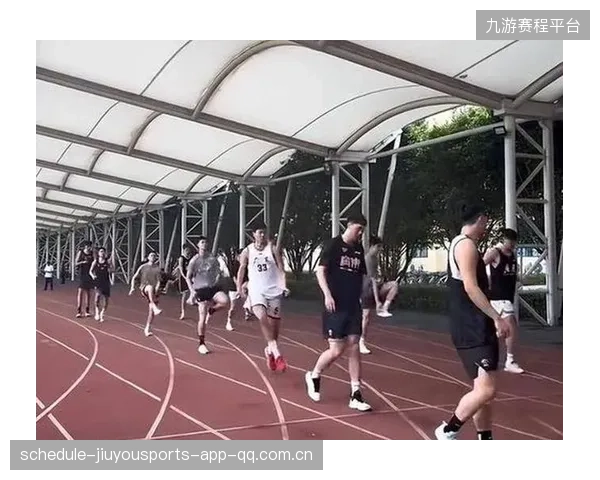 从“阿祖布克的垫底脚步”到“福格的救火英雄”——广东队的球员组合变迁与战术升级之旅